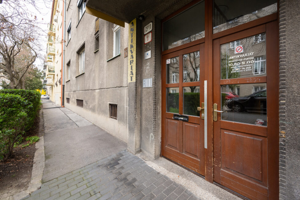 Z71_3296