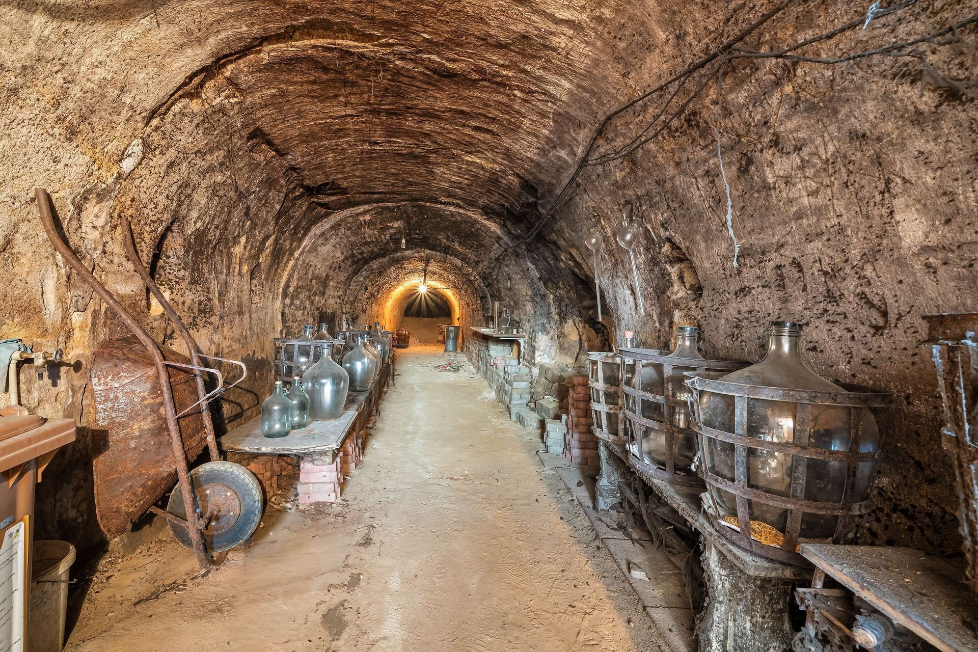 prodej-domu-s-bytem-2-1-a-vinnym-sklepem-dobsice-rd-dobsice-15-f5eb86